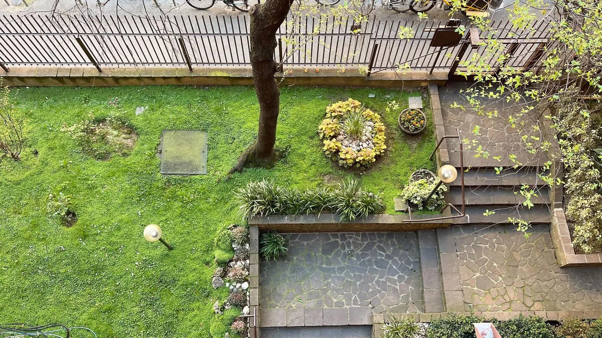 Green Oasis In The Center Of Milán Apartmán